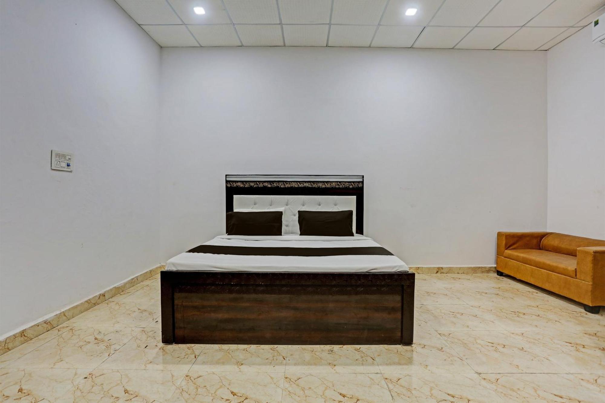 Hotel O Murliwala Wedding Palace And Resort Samalkha Extérieur photo
